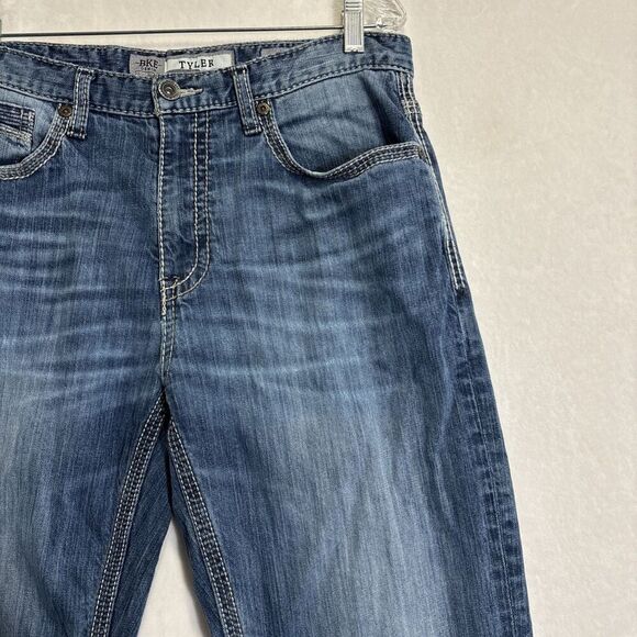BKE Jeans 32R Tyler Straight Leg Buckle Thick Stitch Stretch Whiskering Fade - Picture 8 of 15
